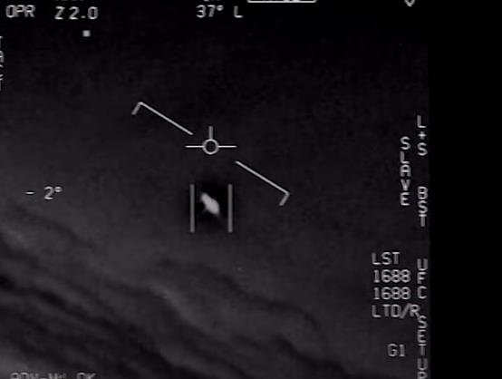 미 국방부가 공개한 미확인비행물체(UFO) / 유튜브