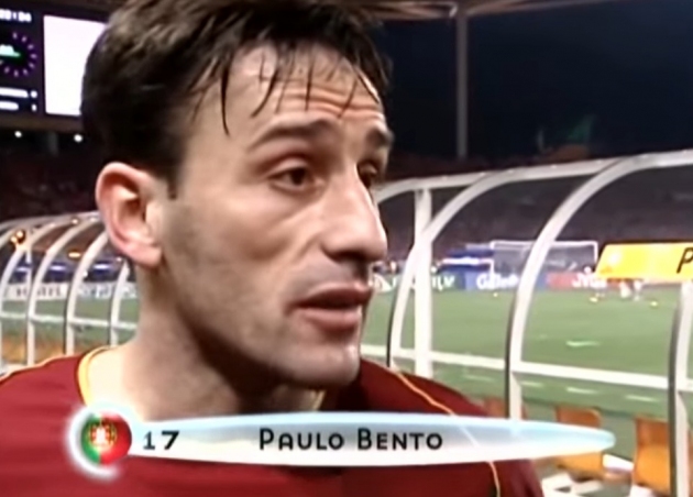 파울루 벤투 감독이 20년 전 2002한일월드컵 당시 포르투갈 소속 선수로서 인터뷰에 응하는 모습. (유튜브 갈무리)