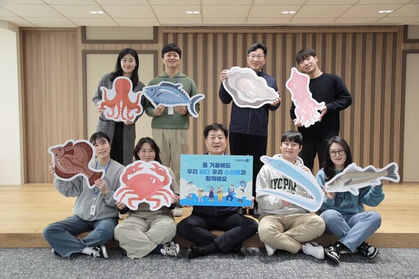 DGB생명 김성한 대표이사가 어촌 경제 활성화를 위한 ‘수산물 소비 장려 챌린지’에 임직원들과 함께 참여했다.