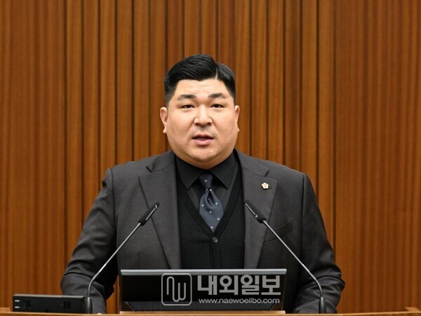 세종시의회 87차 임시회 2차 본 회의에서 김영현의원이 5분 발언을 하고 있다