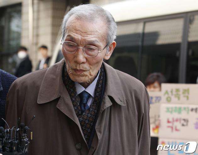 강제추행 혐의로 기소된 배우 오영수(79·본명 오세강)가 1심에서 징역형 집행유예를 선고 받았다. ⓒ News1 권현진 기자
