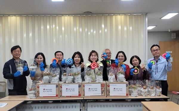 장수서창동, 홀몸 어르신께 효 나눔 꾸러미 전달